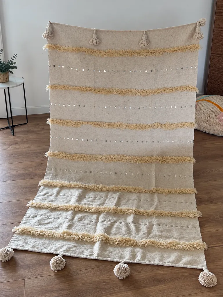 Diyara Artisanat Plaid écru à franges et sequins argentés 3.webp