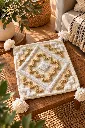 Diyara Artisanat Housse de coussin berbère écrue à motifs tuftés 2.webp