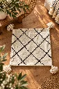 Diyara Artisanat Housse de coussin berbère écrue à losanges noirs 1.webp