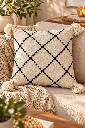 Diyara Artisanat Housse de coussin berbère écrue à losanges noirs 3.webp