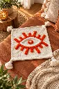Diyara artisanat Housse de coussin écrue à œil orange tufté 2.webp