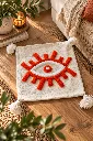 Diyara artisanat Housse de coussin écrue à œil orange tufté 3.webp