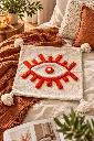 Diyara artisanat Housse de coussin écrue à œil orange tufté 4.webp