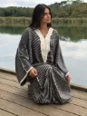 Diyara Artisanat Jellabas Safiya 1.webp