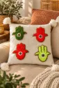Housse de Coussin Écrue à Mains de Fatma Vert Olive et Colorées